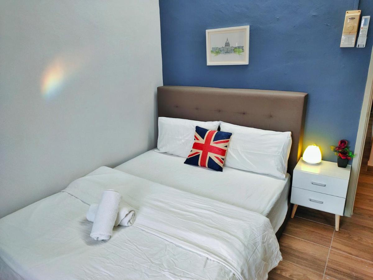 Semi-Detached, Up To 21 Pax, 4 Bedrooms, 3 Bathrooms, 4 Car Parks By Star Home Bayan Lepas Exteriér fotografie